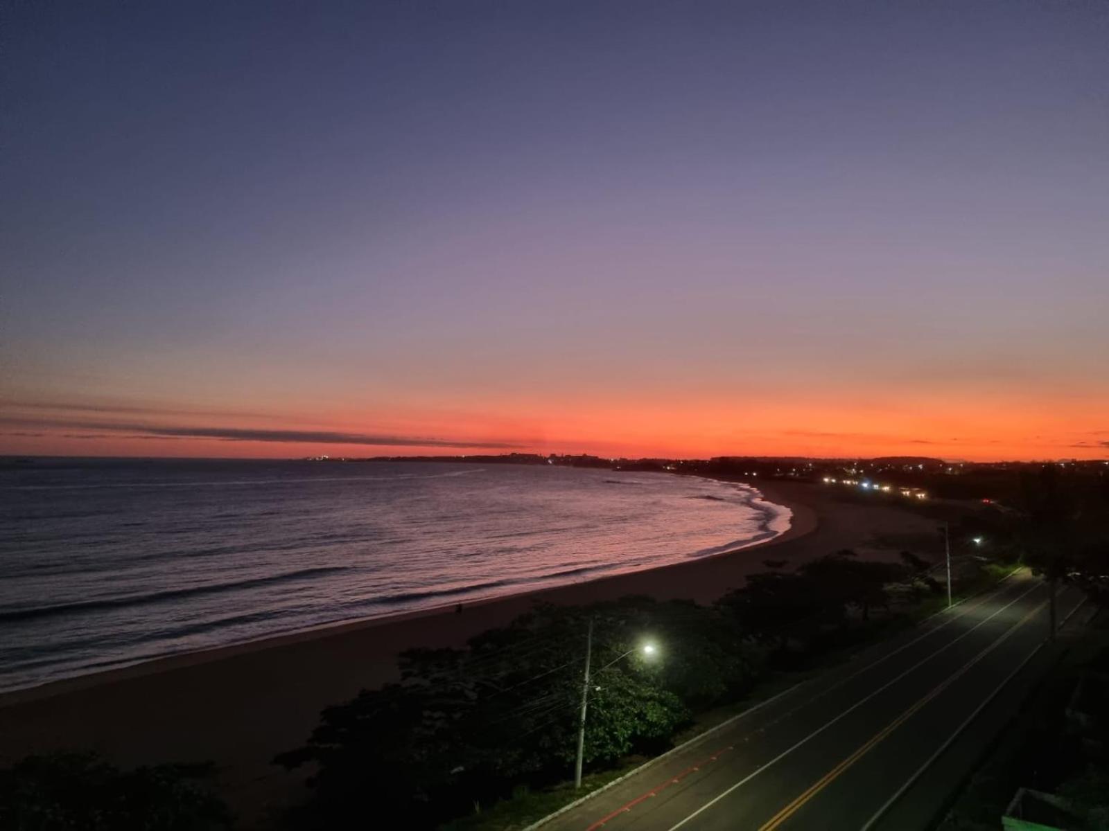 Ipe Amarelo - Frente Ao Mar Na Praia De Meaipe, Guarapari Εξωτερικό φωτογραφία